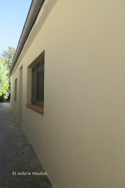 finition de la façade avec isolation thermique écologique par l'extérieur 